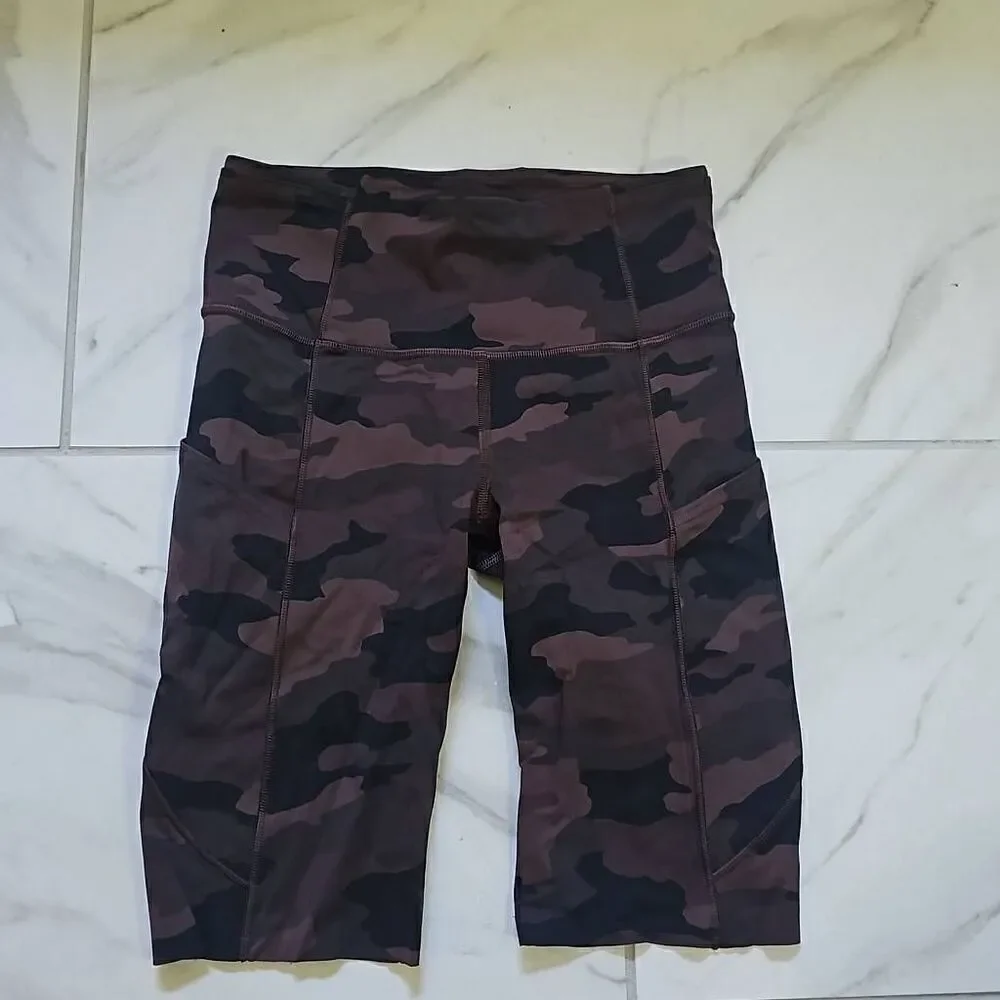 Lululemon Size 4 Biker Shorts 8